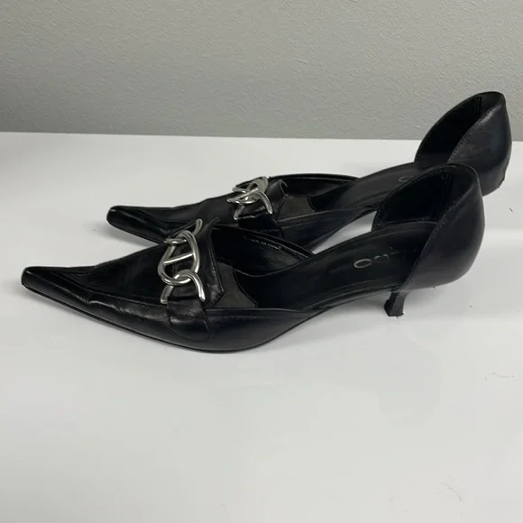 Black very pointy kitten heels - Picture 4 of 7